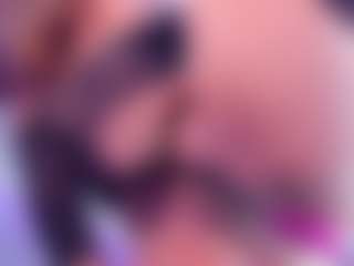 Live cam show with Lau - Skinny on Camsoda