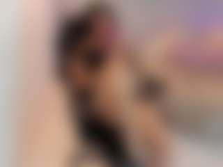 Live cam show with Gia Watsonn - French on Milfs Live | colombia
