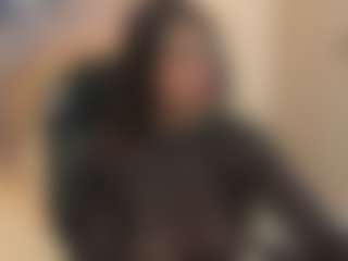 Gia Watsonn's Live Sex Cam Show