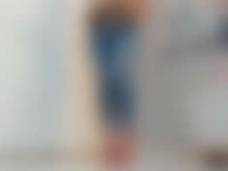 Live cam show with Gia Watsonn - Solo on Camsoda