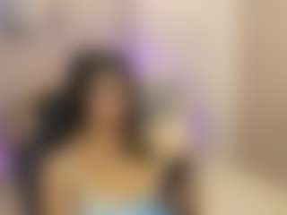 Live cam show with Gia Watsonn - Control on TastyBlacksLive