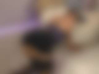 Gia Watsonn's Live Sex Cam Show
