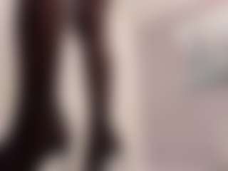 Gia Watsonn's Live Sex Cam Show