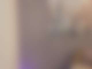 Gia Watsonn's Live Sex Cam Show