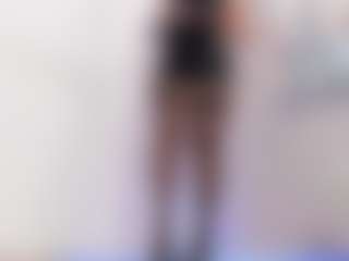 Live cam show with Gia Watsonn - Dildo Or Vibrator MILF on Milfs Live