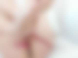 Live cam show with Maddy-Cartter - Fingering MILF on Fit Hotties