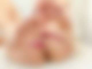Live cam show with Maddy-Cartter - Skinny MILF on sexytreat.net