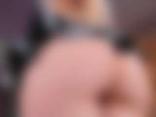 Live cam show with Emily - Skinny on fuck-show.com
