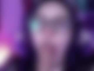 Live cam show with Kim Lennox - Raven Hair on hrnylive.com