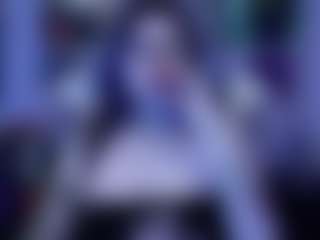 Live cam show with Kim Lennox - Costume on TottyGirls