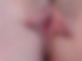 Live cam show with BurnTheWitch - Blue Eyes on Chatstar