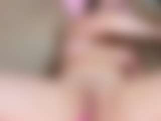 Live cam show with BurnTheWitch - Flirt MILF on WildCum