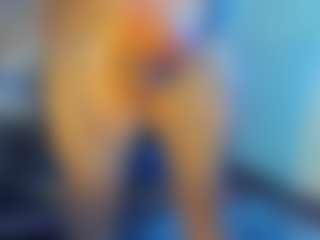 Live cam show with BombomGill - Brown Eyes on 1on1-livenow