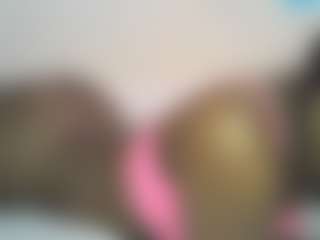 Live cam show with DOTTY-LEILA - Thong on Gym Cam Girls