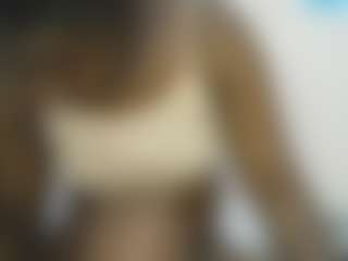 Live cam show with DOTTY-LEILA - Thong on Big Tits