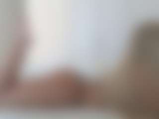 XoxP0ck3tR0cketxoX's Live Sex Cam Show