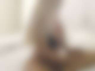 XoxP0ck3tR0cketxoX's Live Sex Cam Show