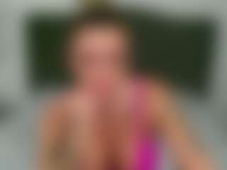 Live cam show with Nicole2naya - Brazilian on sexylive.show
