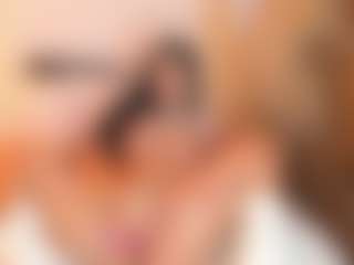 Live cam show with Sally-Rosses - Sexwebcam on AdultVida.com
