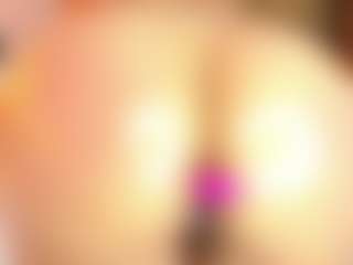 Live cam show with Sally-Rosses - Brown Eyes Brown Hair on Camsoda