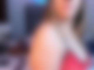 SusannRoss MILF webcam performer live streaming