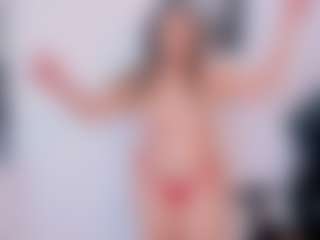 Show de cam en vivo con SusannRoss - Facial en Camsoda