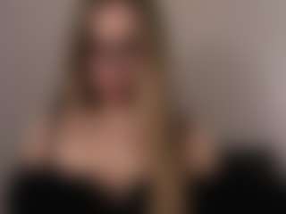 AriaGntle's Live Sex Cam Show