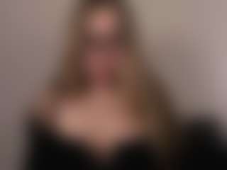 AriaGntle's Live Sex Cam Show
