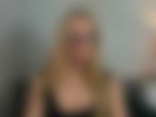 AriaGntle's Live Sex Cam Show