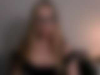 AriaGntle's Live Sex Cam Show