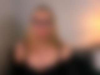AriaGntle's Live Sex Cam Show