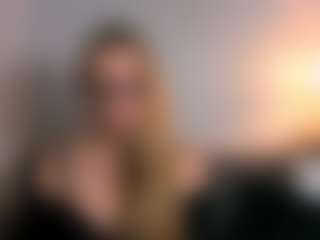 AriaGntle's Live Sex Cam Show