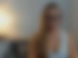 AriaGntle's Live Sex Cam Show