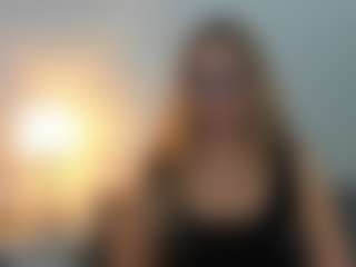 AriaGntle's Live Sex Cam Show