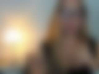 Live cam show with AriaGntle - Nipple Piercings on SmokeAndPoke