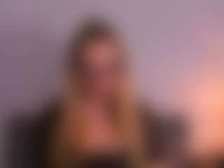 AriaGntle's Live Sex Cam Show