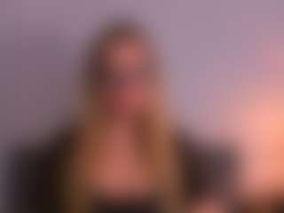 AriaGntle's Live Sex Cam Show