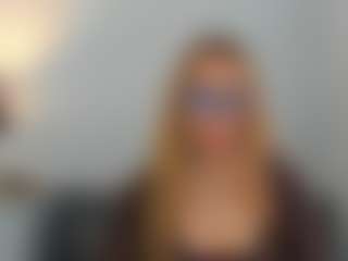 AriaGntle's Live Sex Cam Show