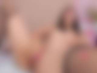 Bonnie MILF webcam performer live streaming