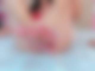 Live cam show with Bonnie - Average on Camsoda
