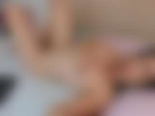 Live cam show with Bonnie - Average on Camsoda