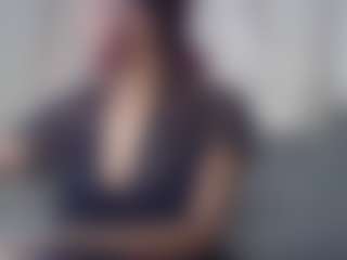 Live cam show with melaninmichie - Living Room on hrnylive.com