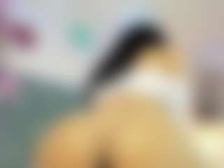 Cute-enderlyn21's Live Sex Cam Show