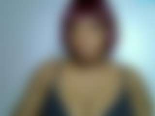 Live cam show with Lady Noire - Facesitting on instabang