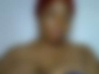 Live cam show with Lady Noire - Bedroom on SinfulBabes