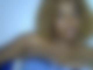 Live cam show with Lady Noire - Drinking on Camiplay Live