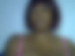Live cam show with Lady Noire - Thick on xDating