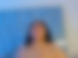 Live cam show with Bellotaht - Living Room on Camsoda