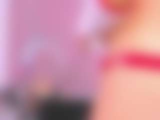 Live cam show with Freyaht - Shaved Pussy on EXY