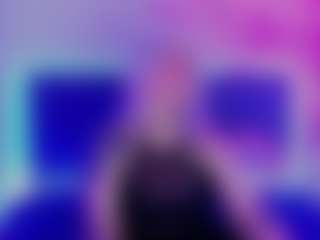 Live cam show with JoannLowe - College on Camsoda